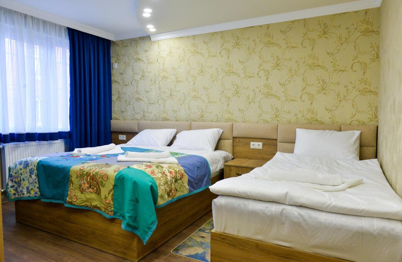 Hostel Look Kutaisi Esterno foto