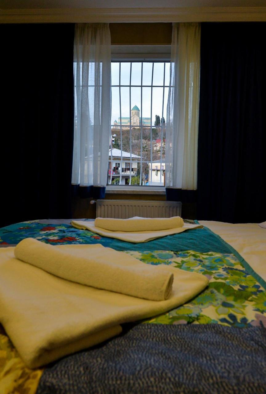 Hostel Look Kutaisi Esterno foto